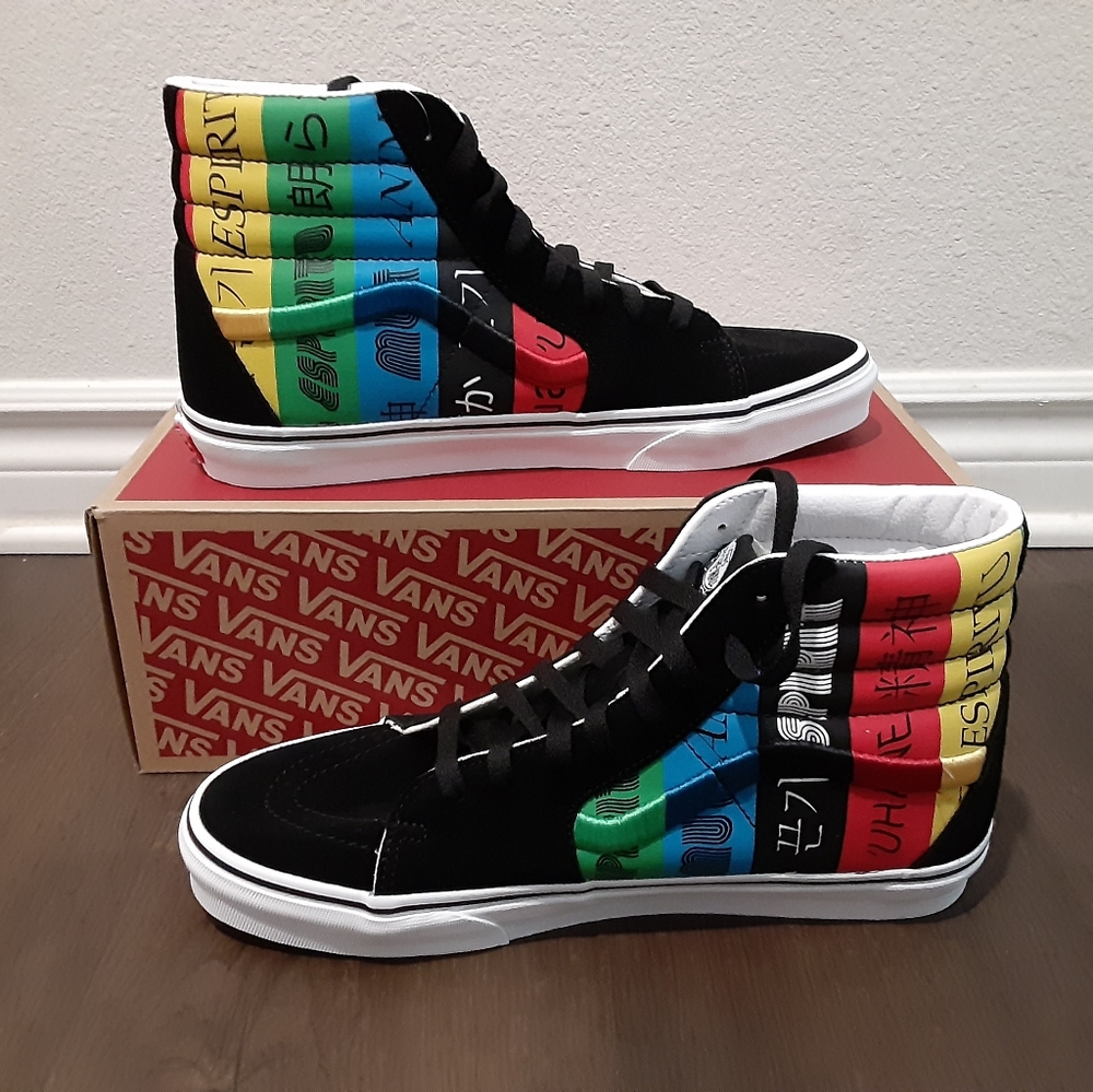 Vans - Picture 1 of 4